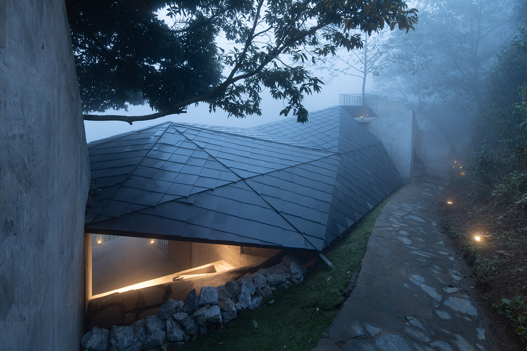 隐入山林的建筑——云南大理无量山风景厕所丨孔祥伟工作室-10