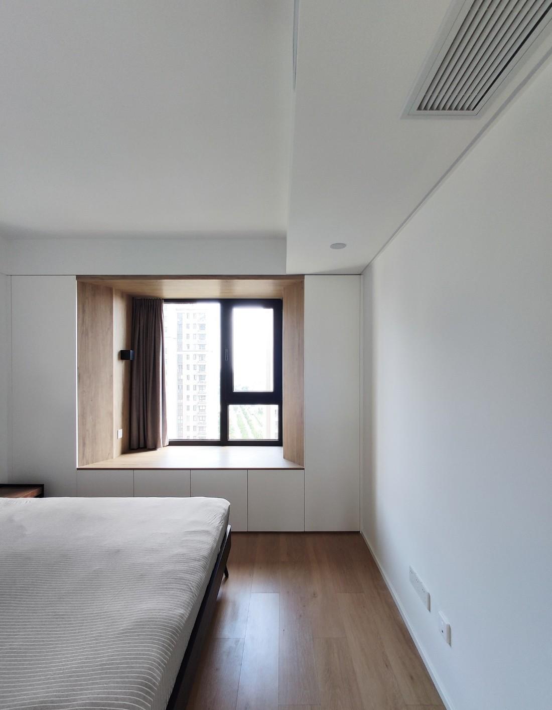 南北通透户型的卧室改造，实现储物与空间利用最大化-52