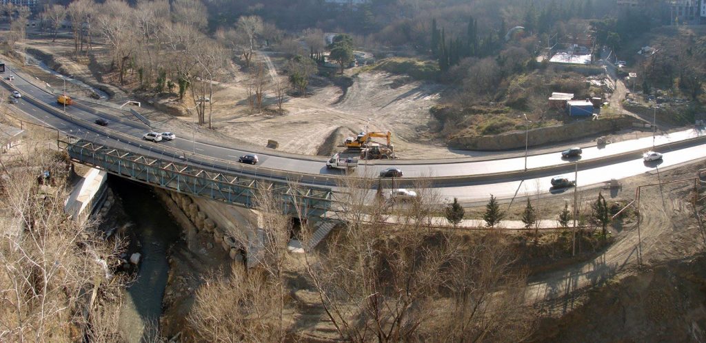 Mziuri滑板公园和跑酷场地-27