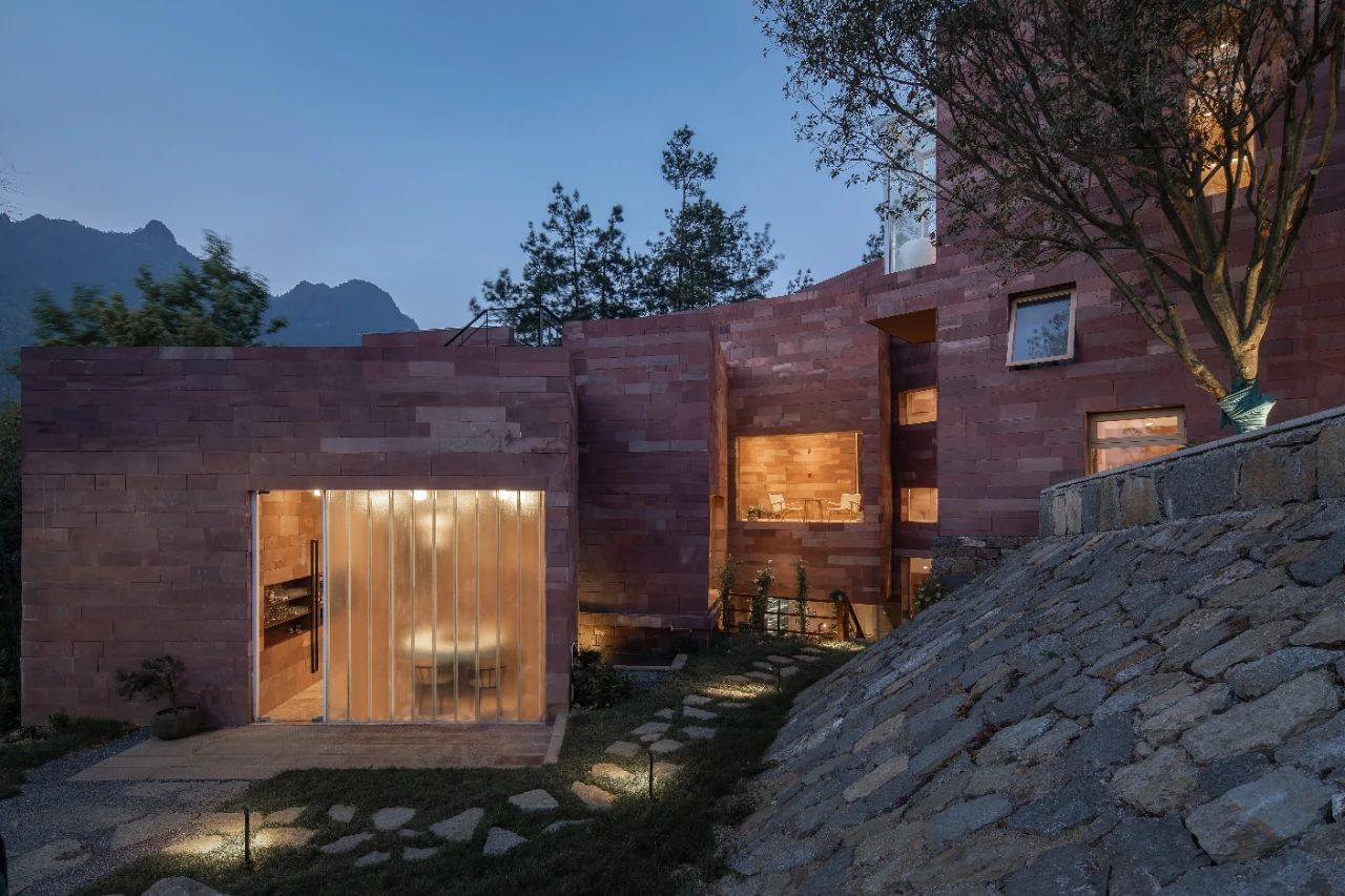 张家界红砂岩盒子屋 | 融入自然的 11 层民宿-49