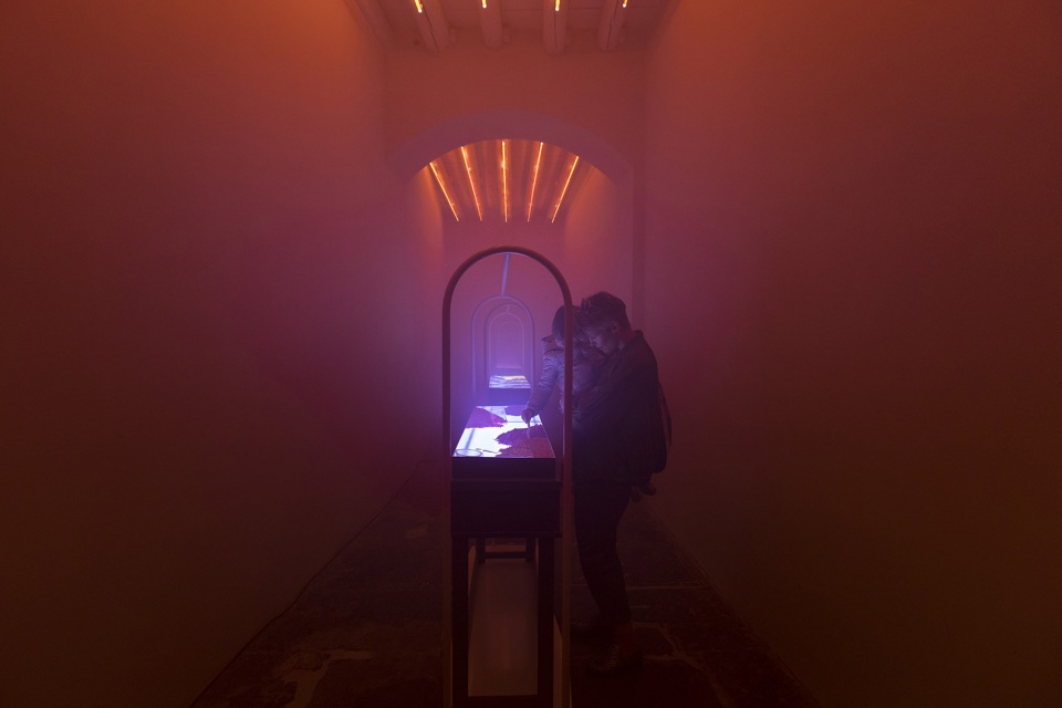 彩绘未知的女性思维 | ALYSI 展室设计解读-19