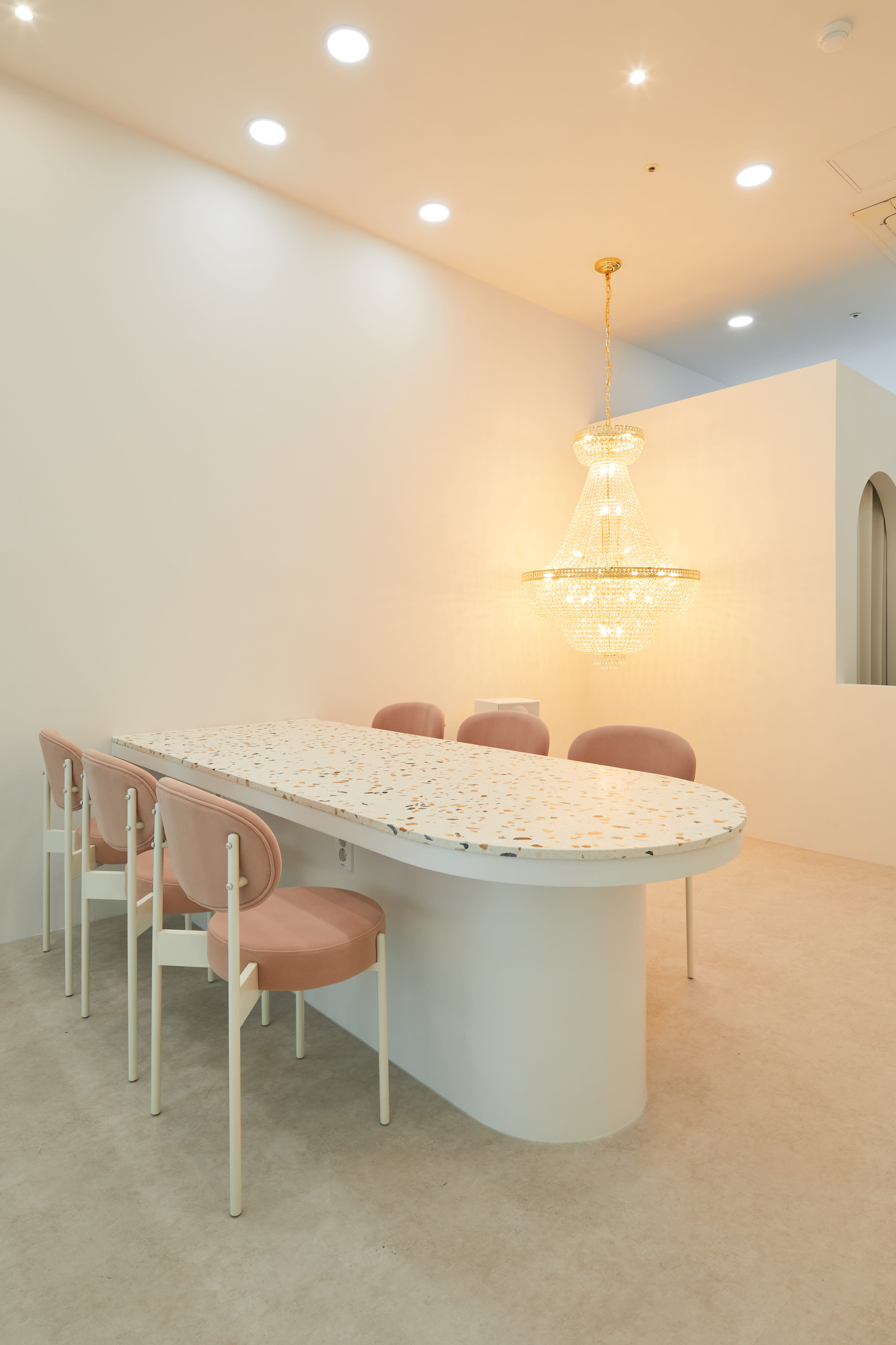 16 平米极简美妆店设计-8