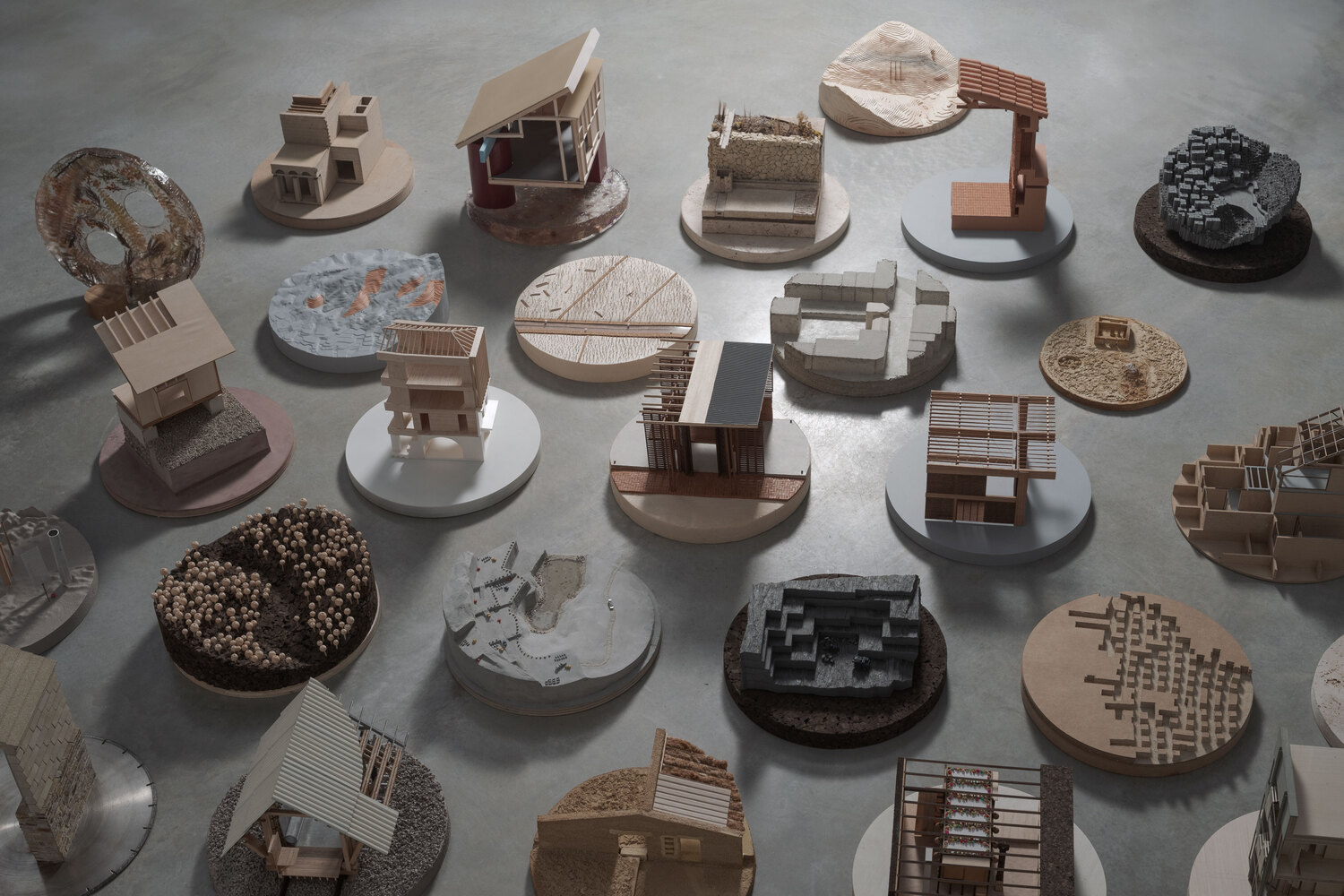 2025威尼斯建筑双年展西班牙馆“Internalities”展览丨法国尼斯-15