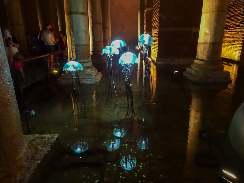 イスタンブールの地下宮殿（伊斯坦布尔的地下宫殿）丨不明-41