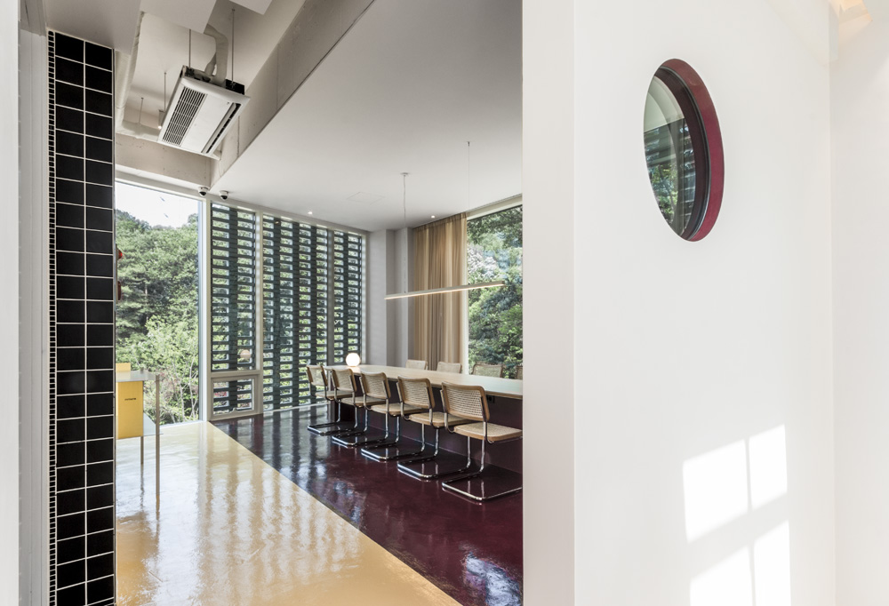 现代高级的布兰奇咖啡馆设计-13