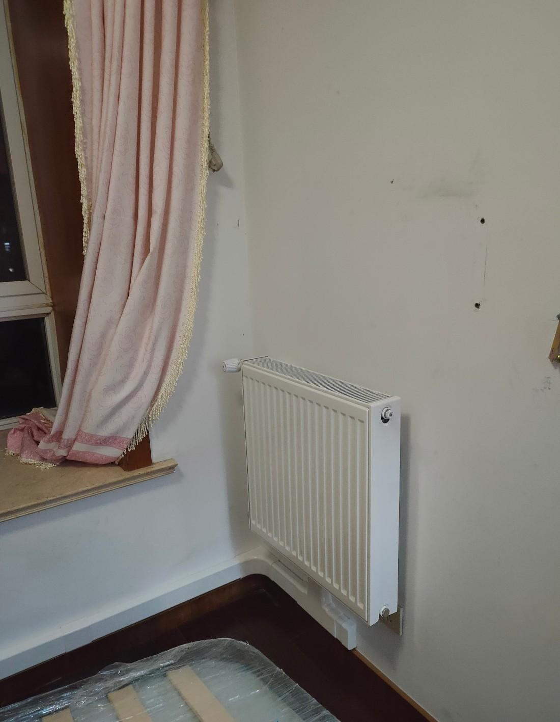 上海嘉定新源路沁富佳苑暖气片安装实例-10