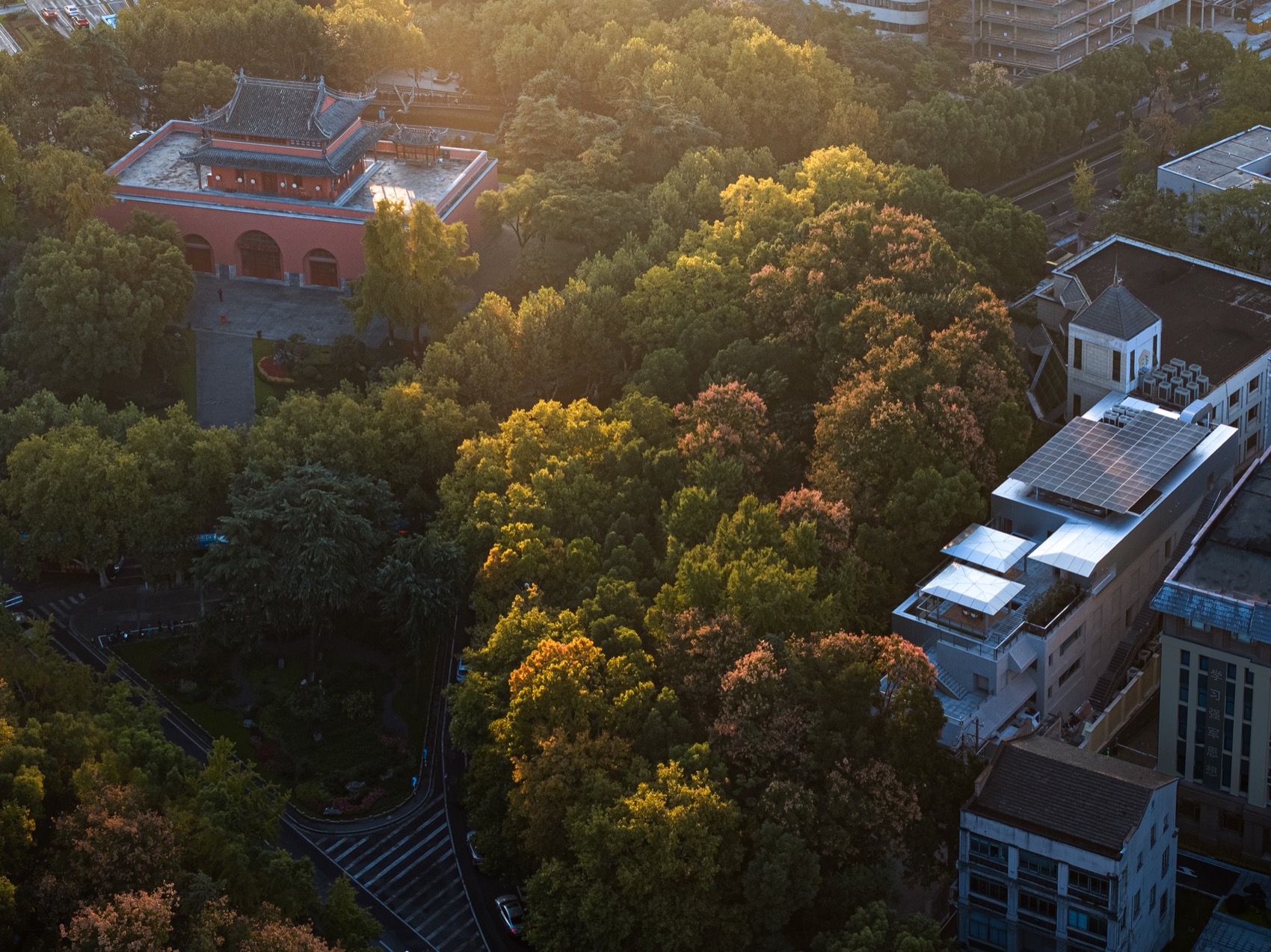 南京鼓楼锦上OCC餐厅丨中国南京丨BUZZ建筑事务所-8