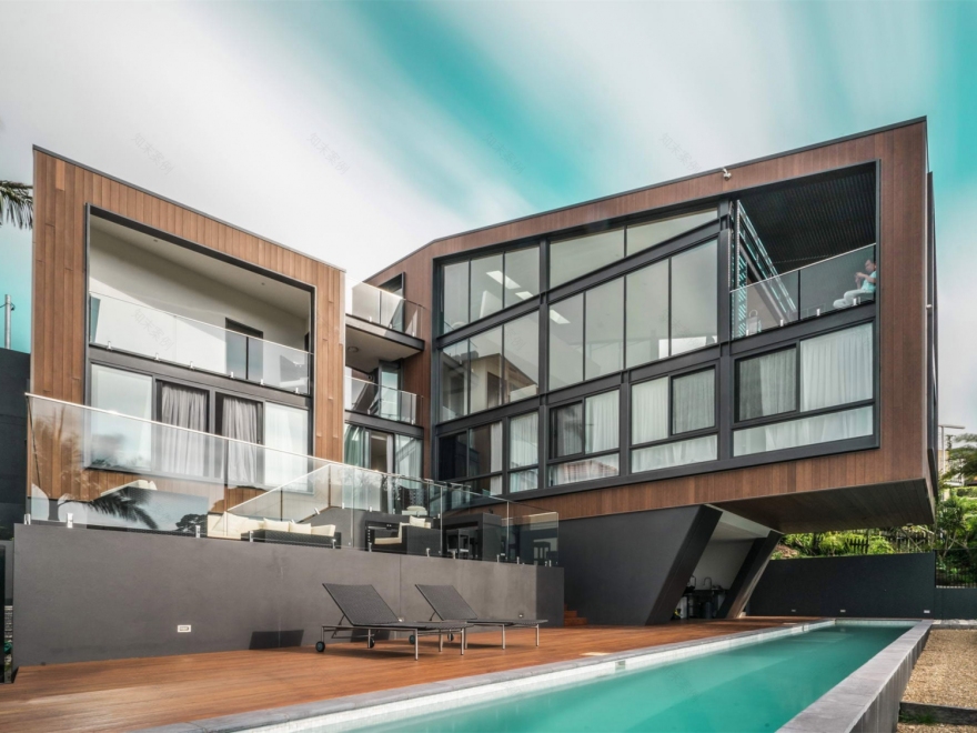 悉尼 Seaforth 滨海住宅 | 融入景观的木制立面-5