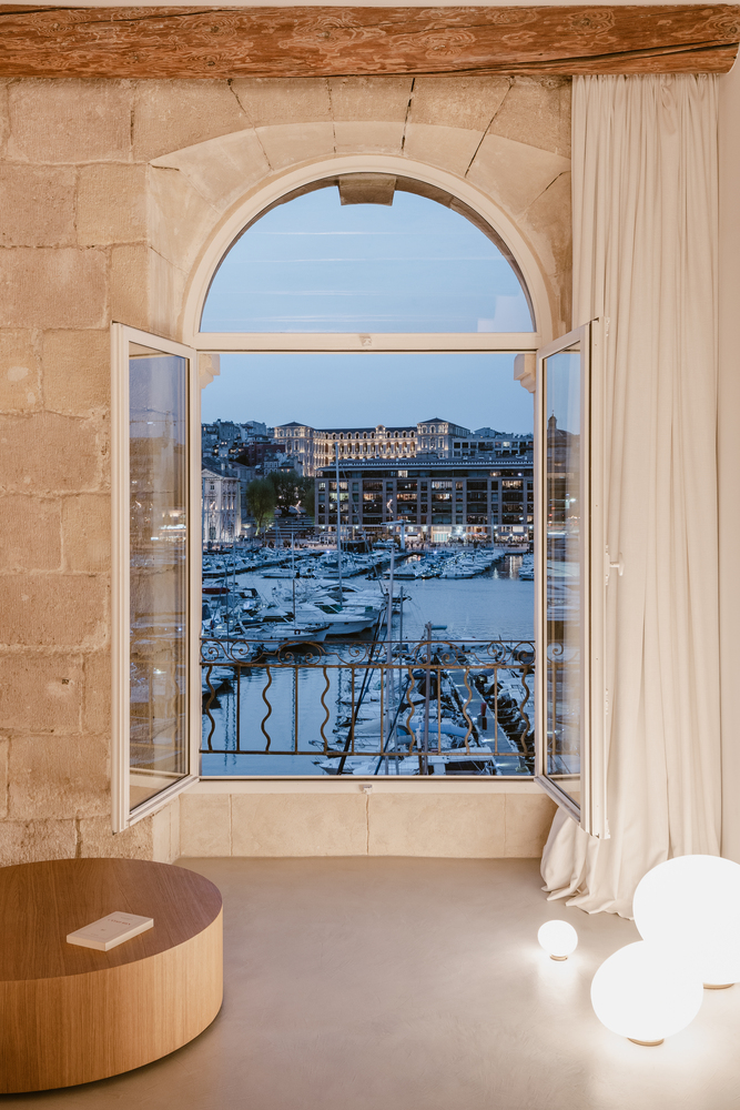 历史韵味的现代公寓改造-27