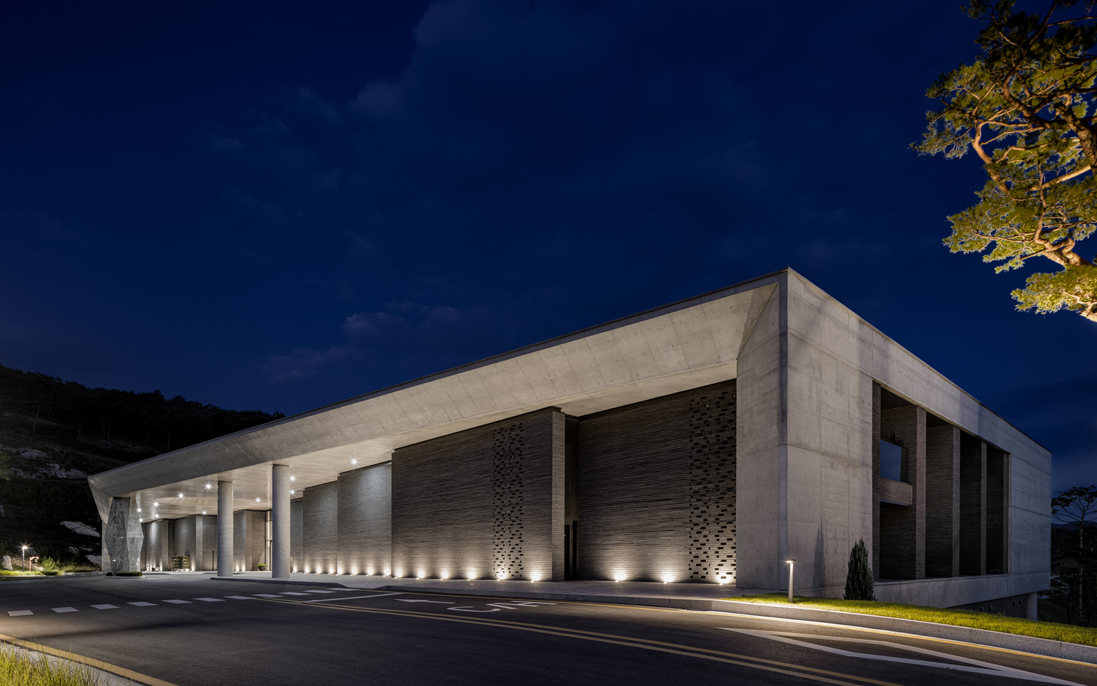 韩国 CC 路 52 号俱乐部会所丨甘萨姆-35