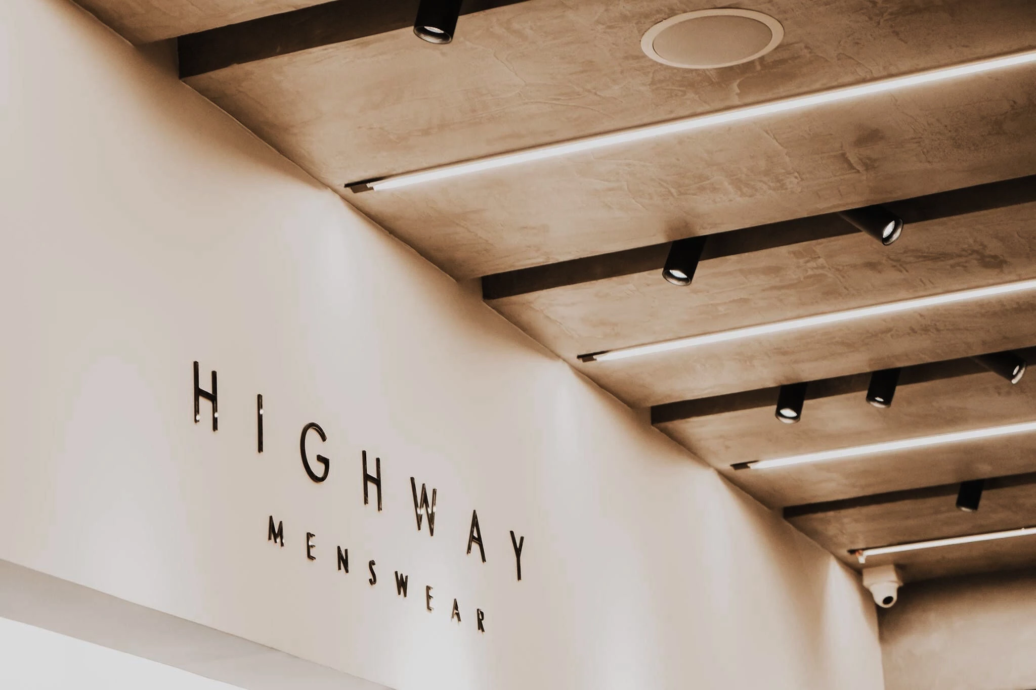 Highway Menswear 旗舰店丨越南胡志明市丨NINARCHITECTS-14