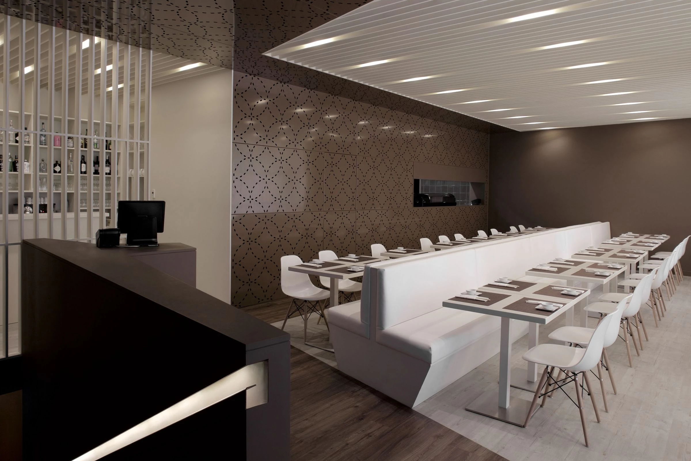 Sushihana Downtown(葡萄牙都市里的日式料理空间)-16