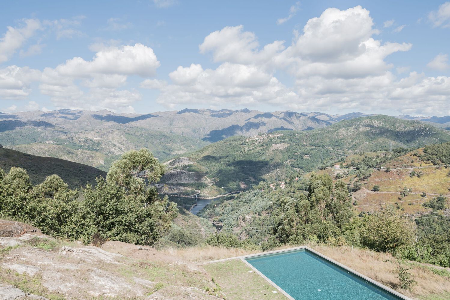 农业建筑变身休闲中心-26