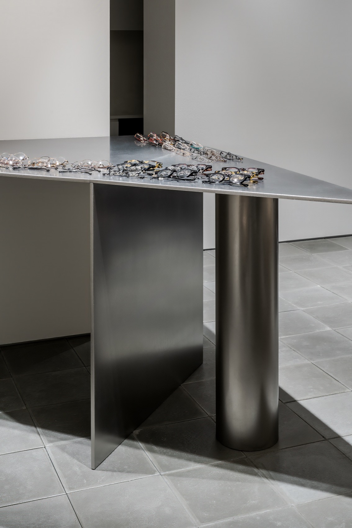 芦屋眼镜店
注:ASHIYA常见为日本地名芦屋,光学商店一般可理解为眼镜店 丨日本兵库丨RID-16