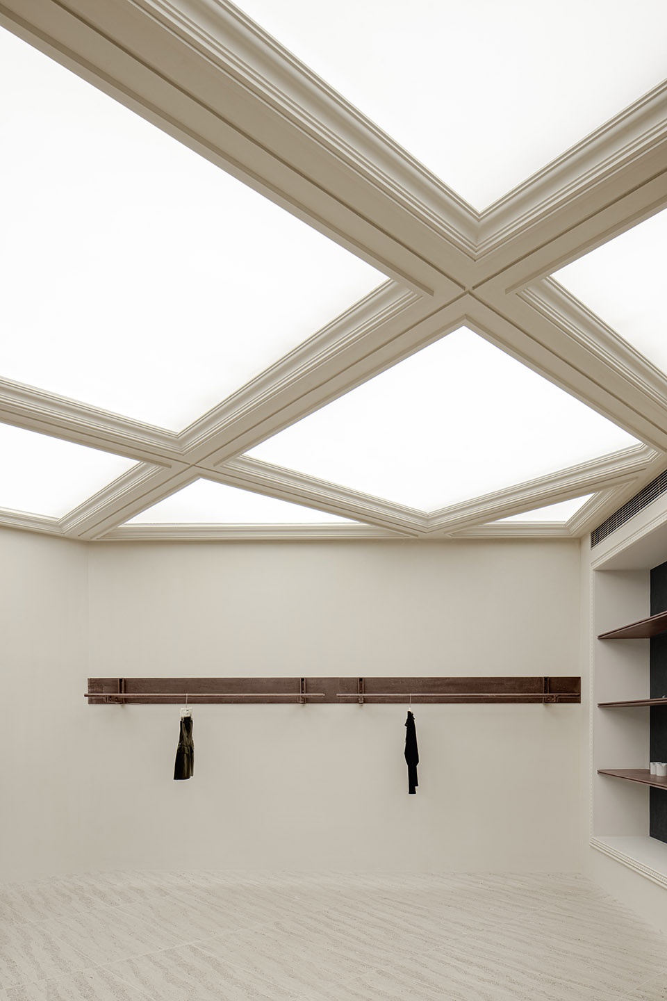 E27 STUDIO 打造独特时尚零售空间——24ANS 成都店-38