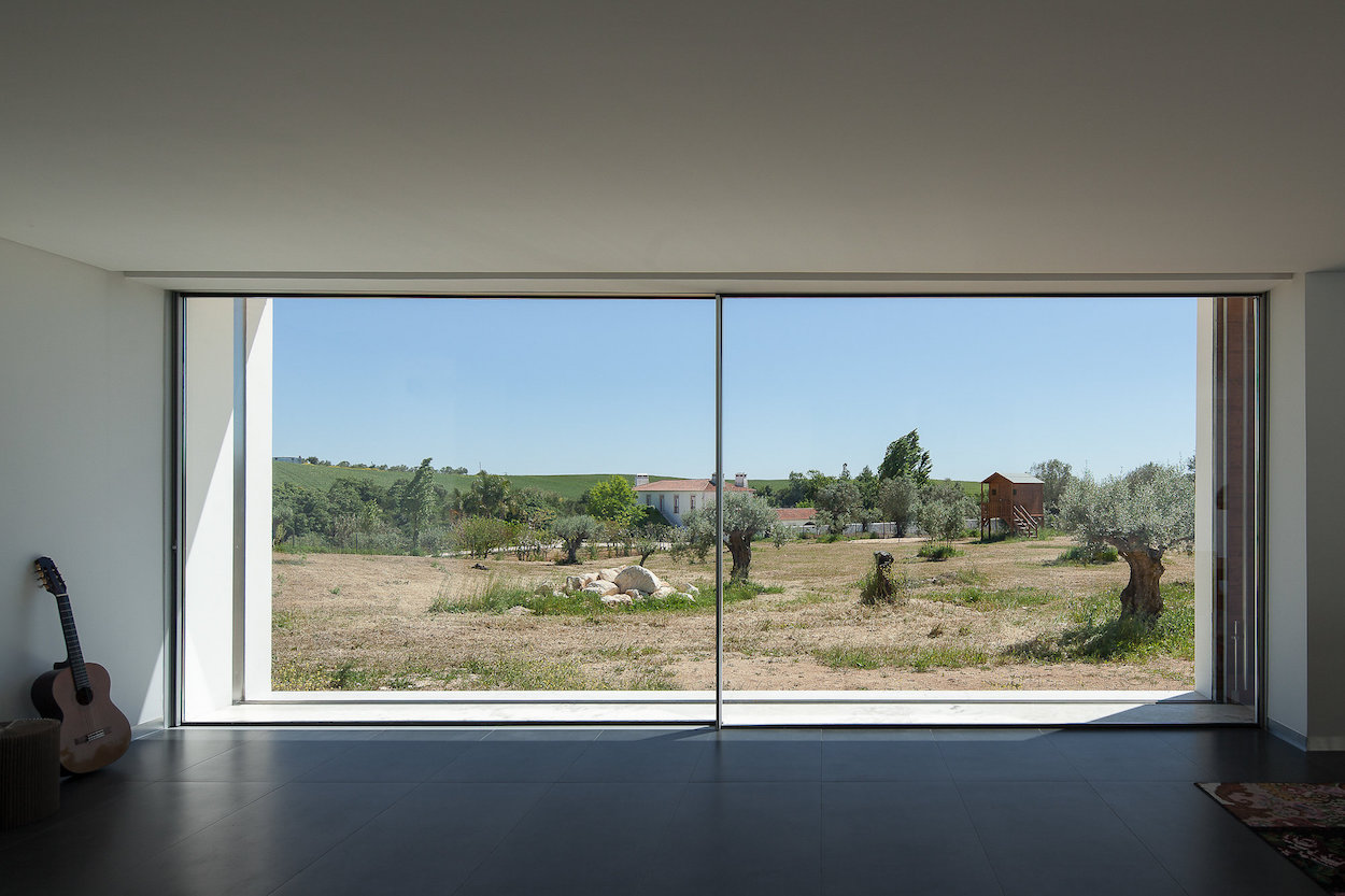 葡萄牙 Santarém 度假住宅 | 功能分区明确，自然光充足-14