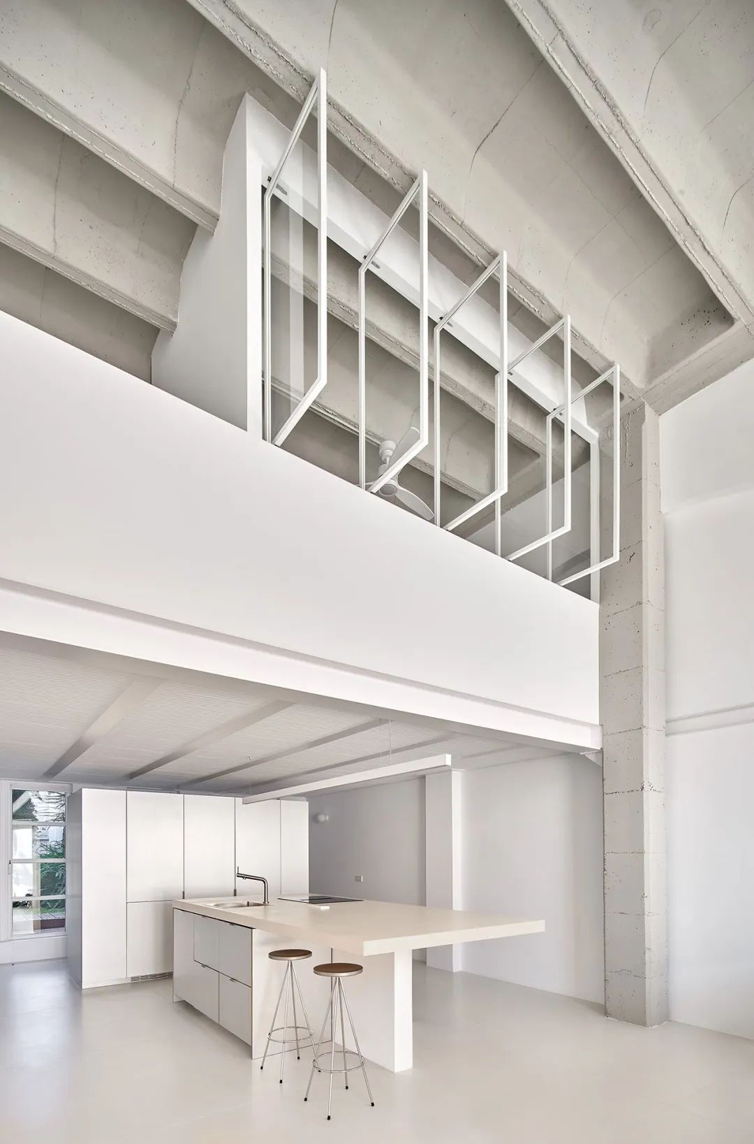 纯白极简两居室丨西班牙丨Allaround Lab-9