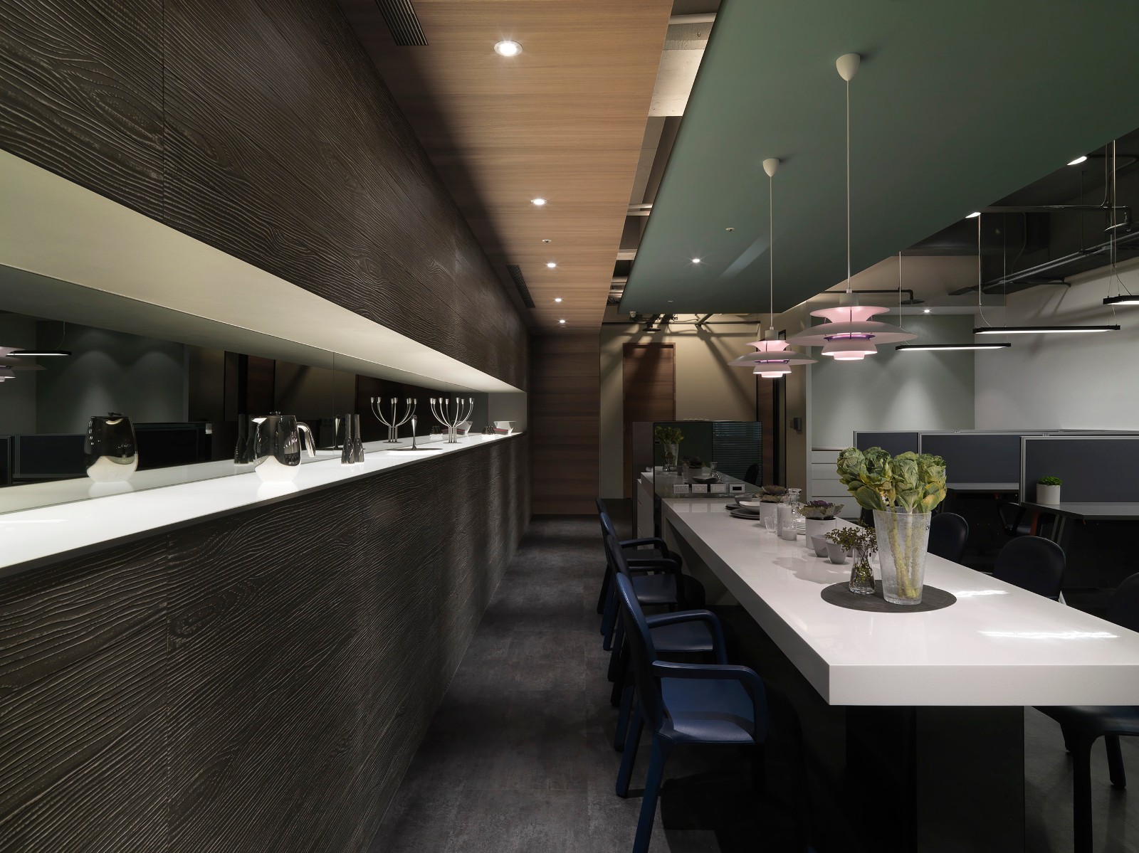 60 坪现代风办公室的绿意与工业时尚-14