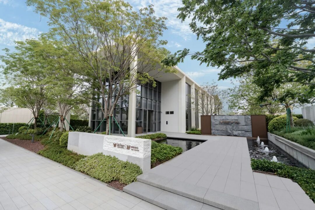 越秀地产成功入选“2025大湾区优秀责任竞争力案例”-7