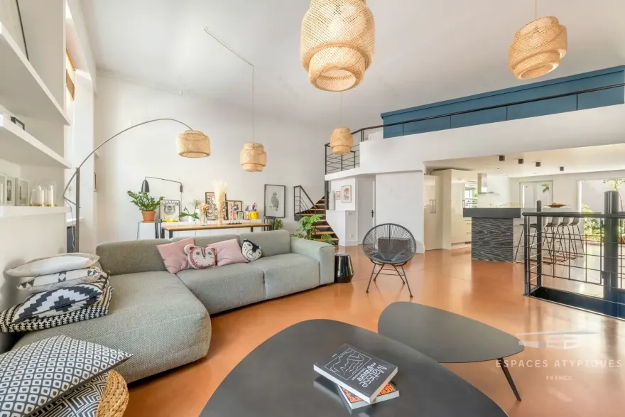 阳光绿意 | 前里昂邮局阁楼翻新设计-2