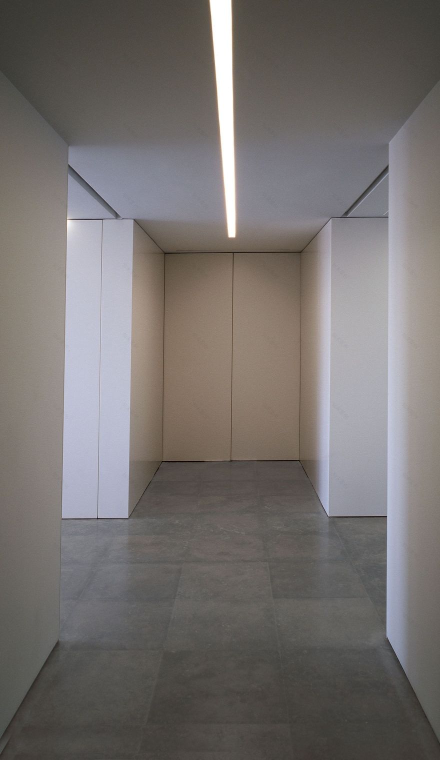 巴伦西亚翻新顶层公寓,现代风格与实用性的完美结合-5