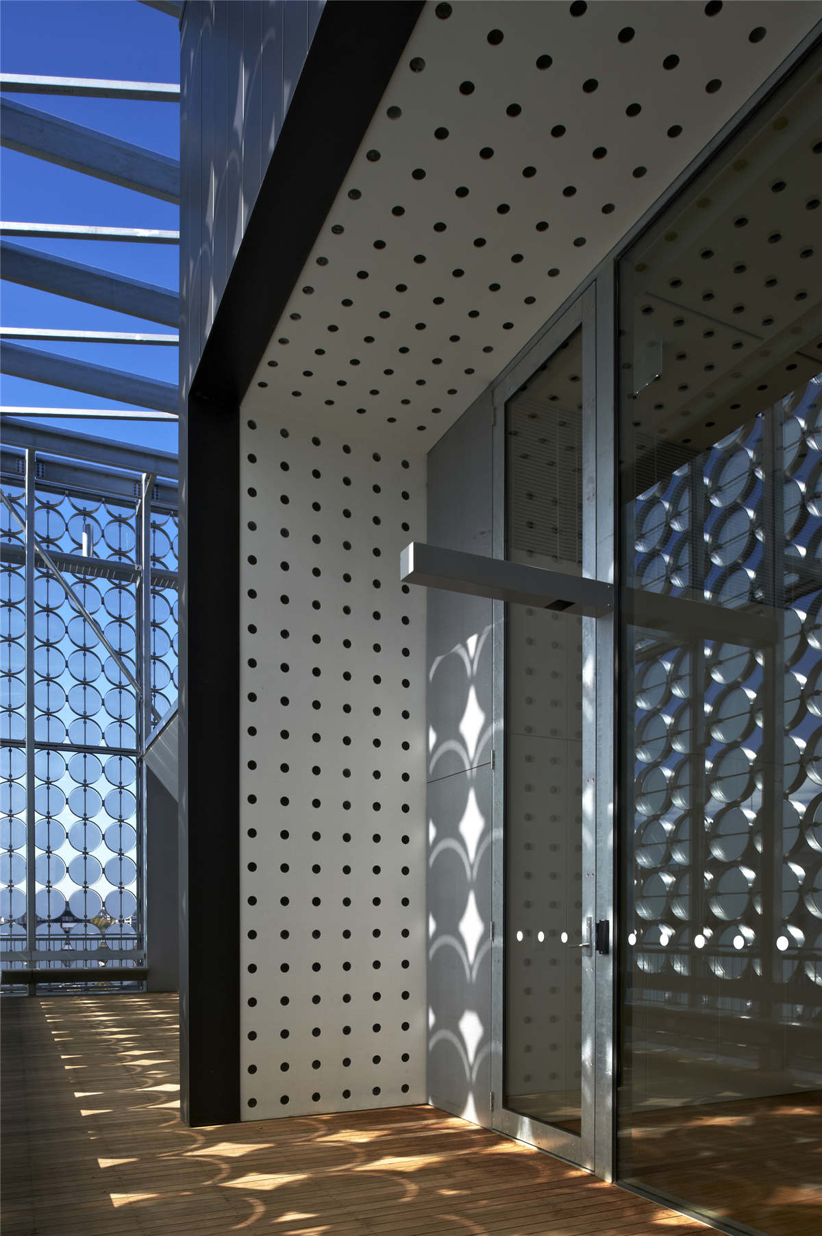 炎炎夏日里 这些会“呼吸”的建筑各显神通-26