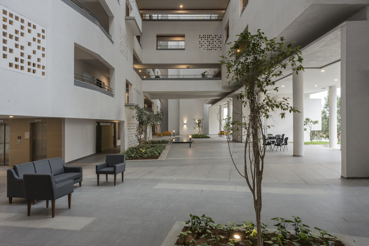 德万哈里的公园边养老院·综合社区生活的活力空间-16