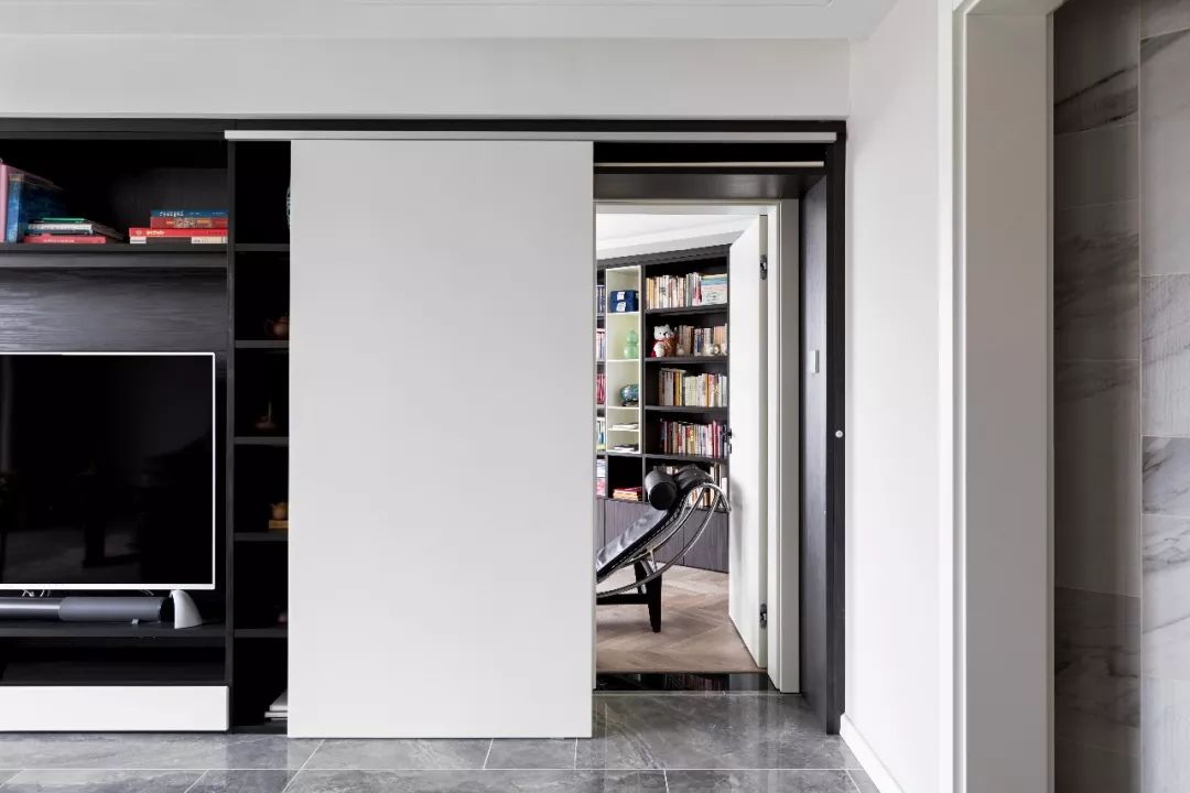 顾浩巧手打造空巢老人 158㎡书海家园-11