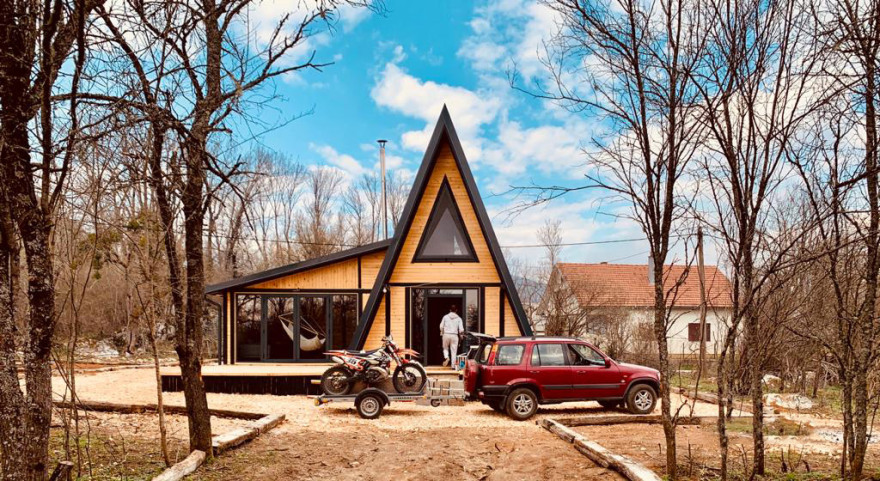 Kosjerića木质“Aframe”房屋丨克罗地亚-0