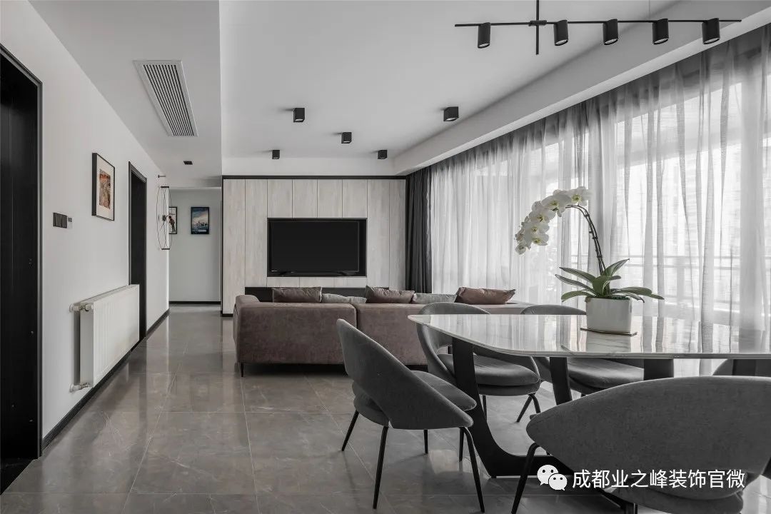 蓝光公园华府 | 170㎡现代简约之家,低饱和度灰色调的舒适生活-21