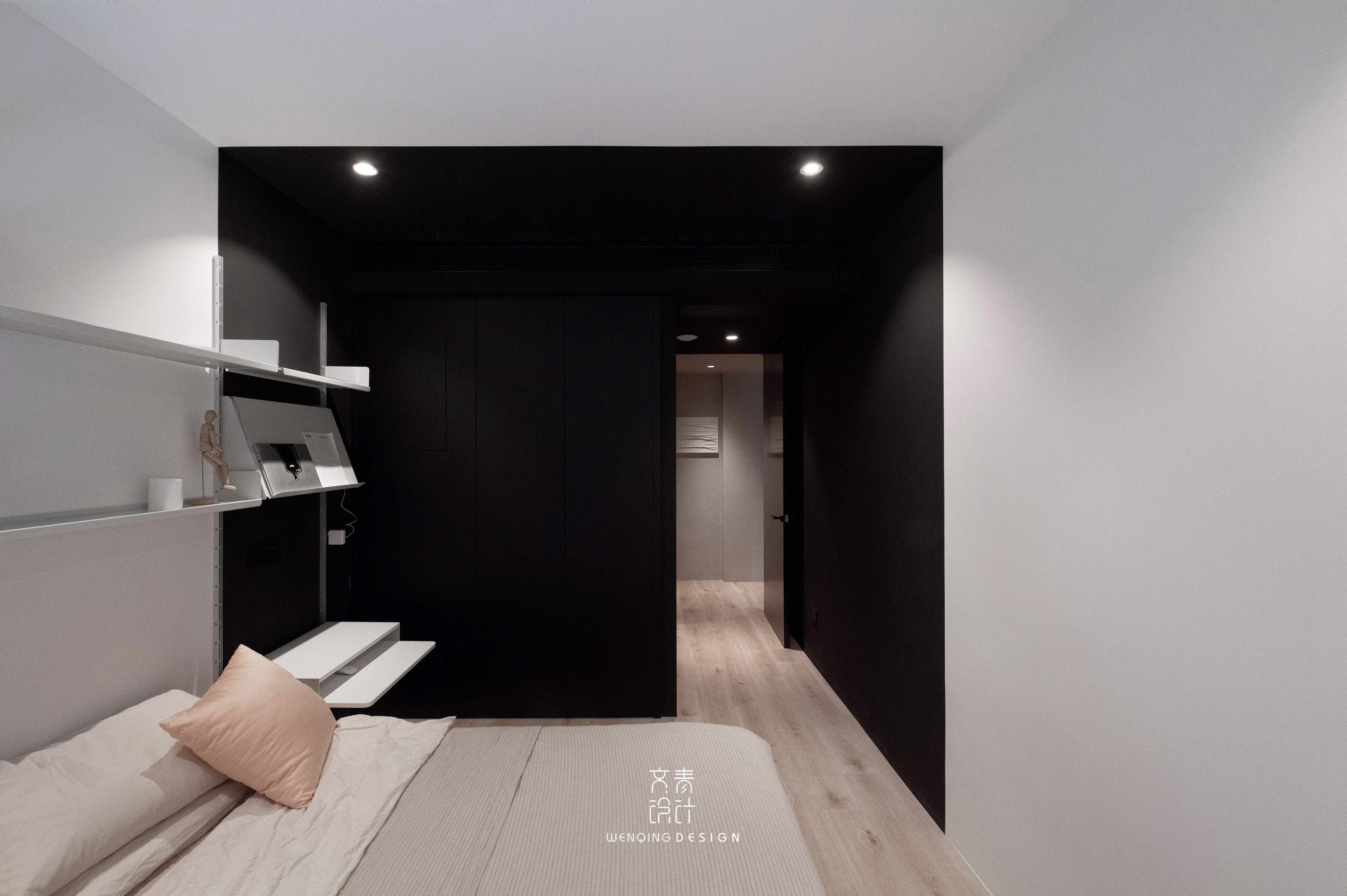 极简主义下的多彩地下室设计-85