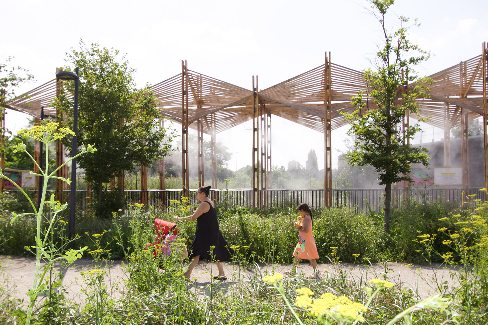 Murs à pêches 游泳池前院景观装置丨法国巴黎丨Collective Parenthèse 事务所-9