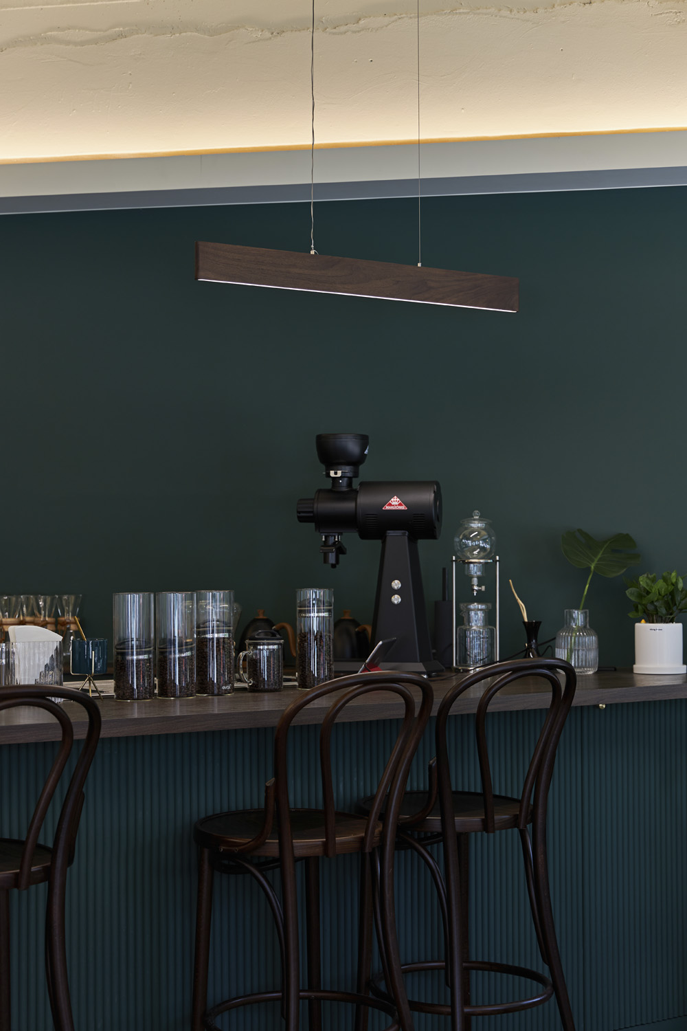 韩式简约咖啡厅设计，突出空间舒适感-13