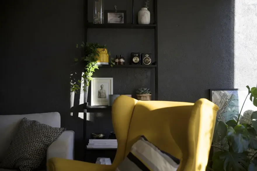 瑞典色彩家居设计 | 深蓝灰的温馨公寓-5