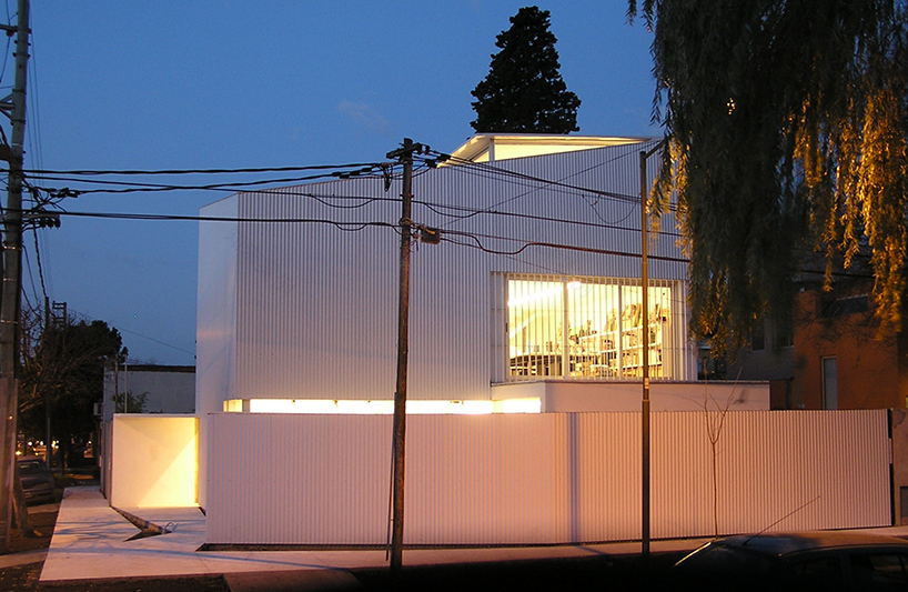 布宜诺斯艾利斯金属表皮办公楼丨阿根廷布宜诺斯艾利斯丨alric galindez 建筑事务所-2