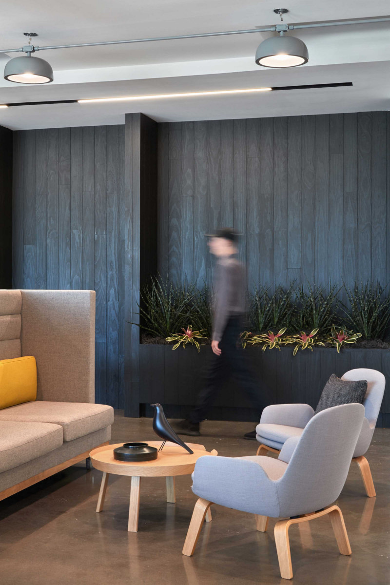 替代技术公司办事处 - 弗里斯科-16