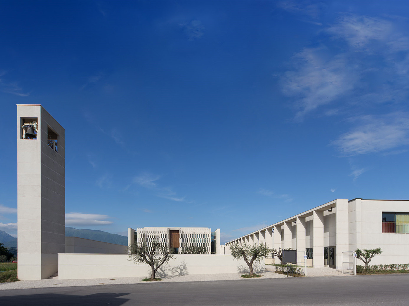 意大利Castel di Lama教堂及社区中心-3