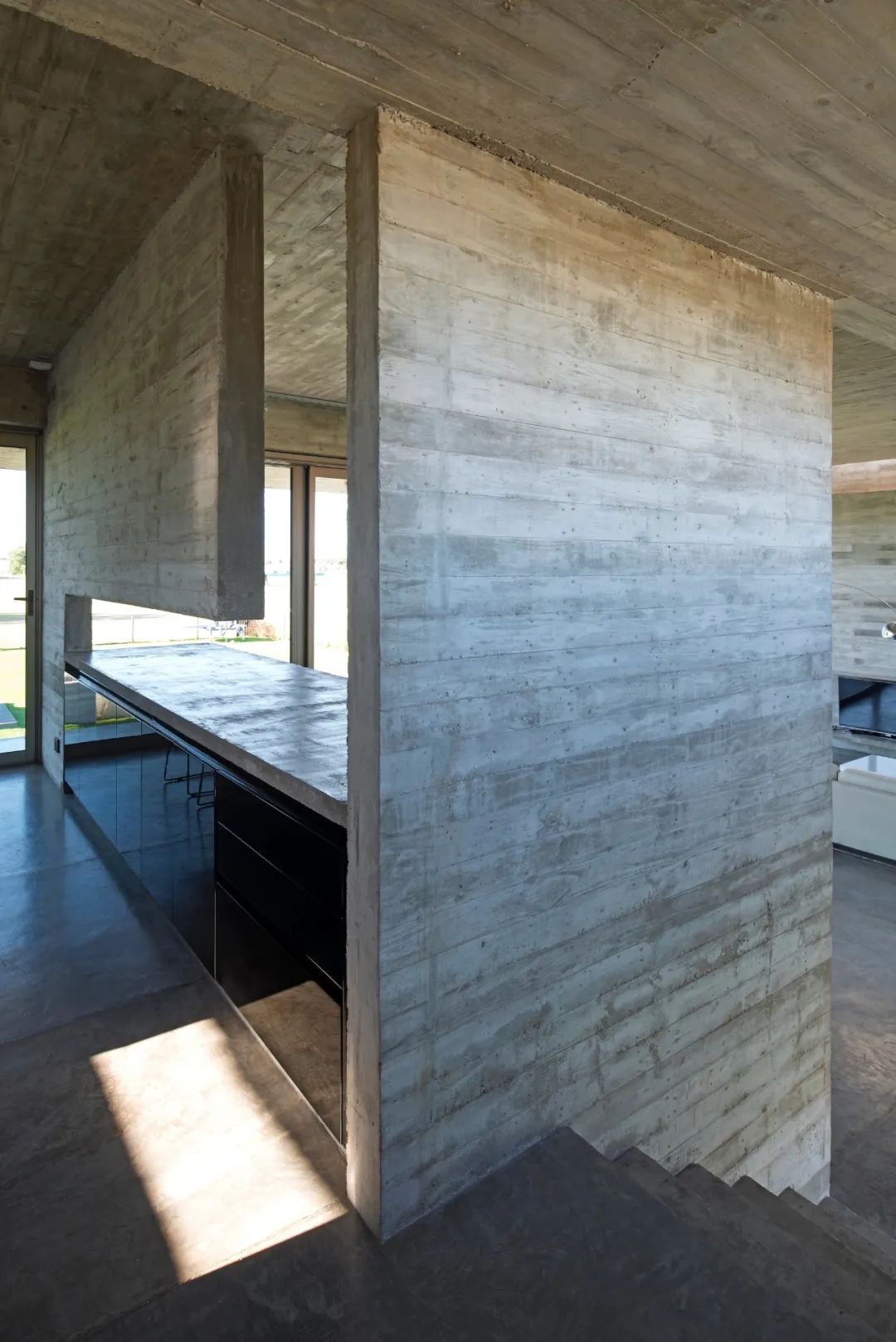阿根廷自然纯粹清水混凝土住宅设计-31