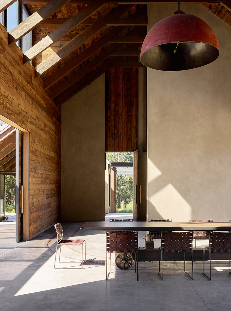 Sentinel Ridge Farmhouse Display Contemporary and Agrarian Aesthetics-11