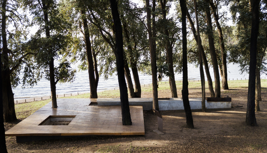 Los Molinos湖畔提升风景体验的一系列小型基础设施丨Alarcia Ferrer Arquitectos-13