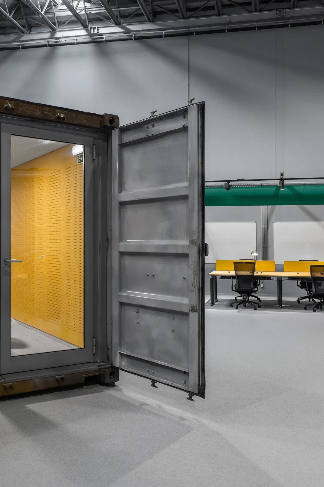 废弃仓库变身高颜值办公室,模块化设计成最大亮点-71