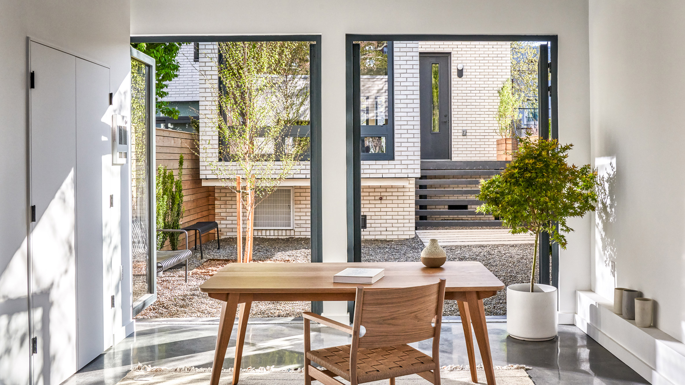 Sandy 重建规例下的纽约 Red Hook 社区白砖住宅-0