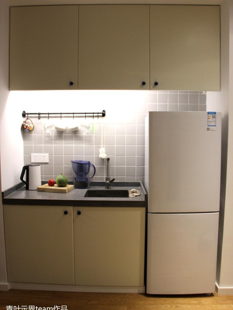 10 公分实木厚板床头柜,85 平米小户型大改造-25