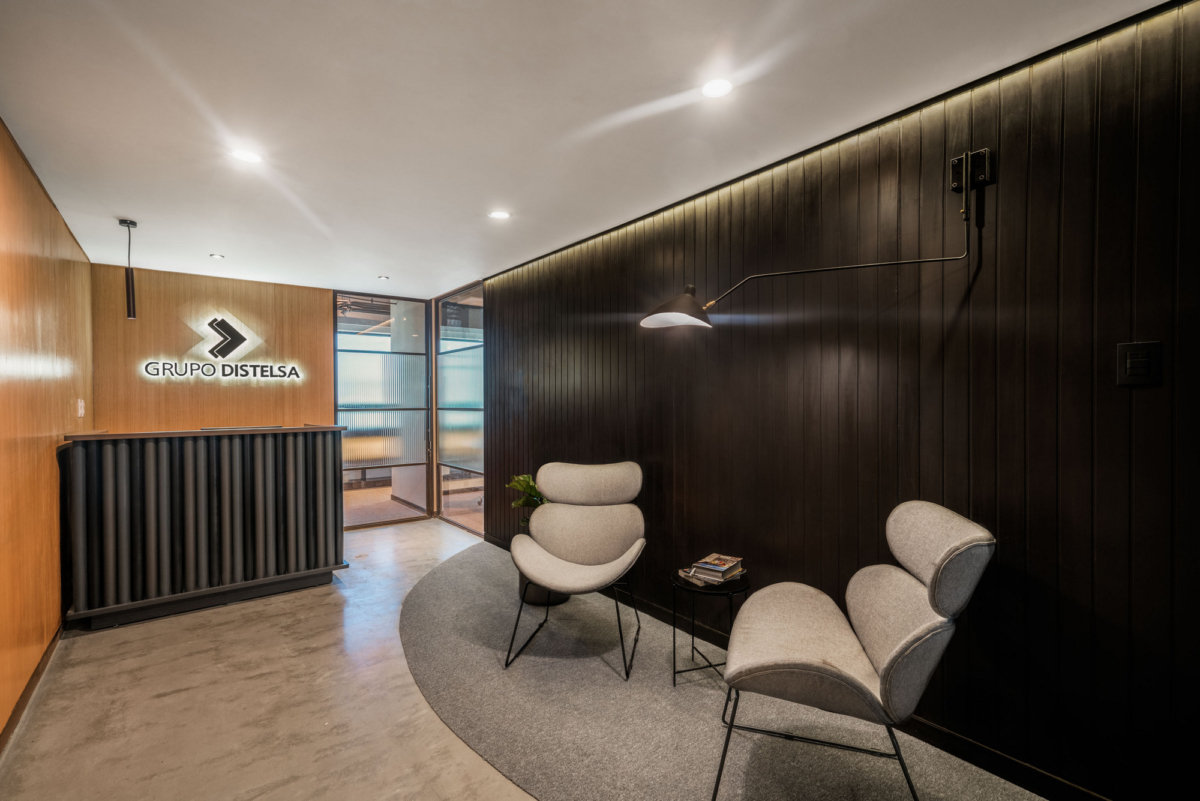 Guatemalan 电子零售商 Grupo Distelsa 办公室，Elemento Studio 打造和谐复古现代空间-9