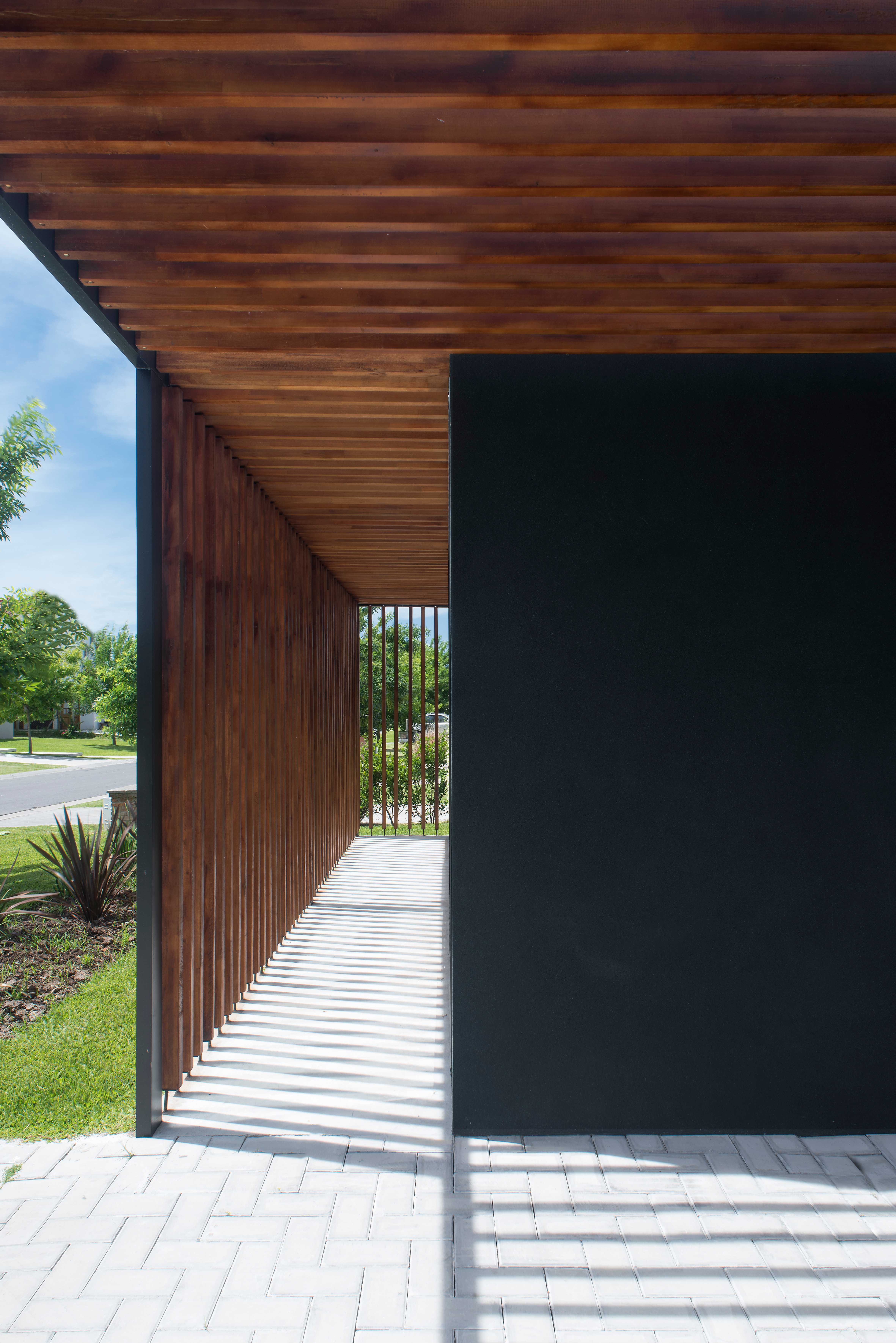 2LH 住宅 | 中型地块的创意设计-17