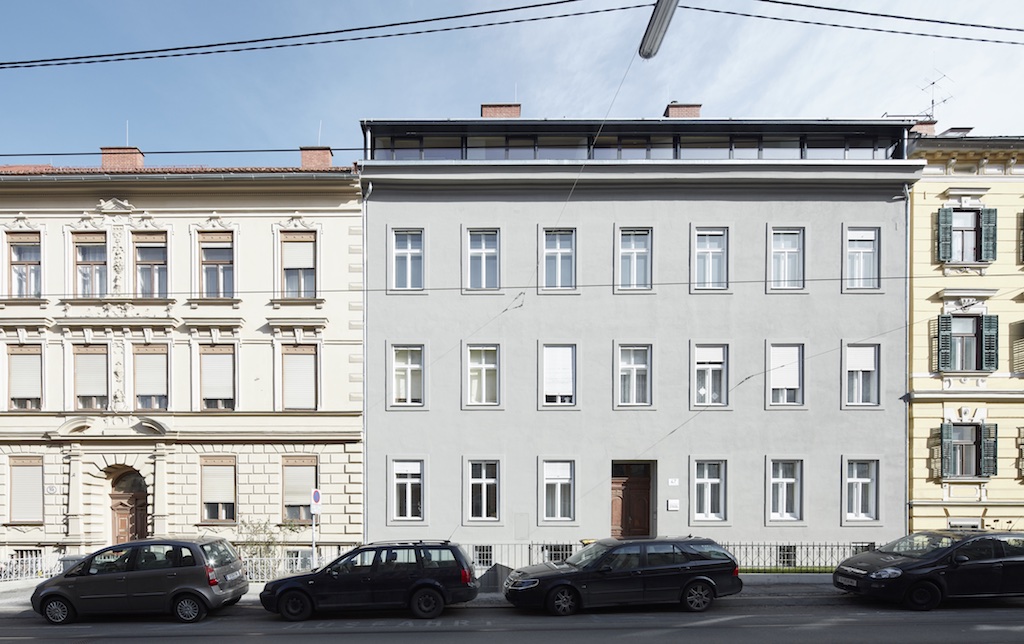 柏林住宅区屋顶扩建公寓-5