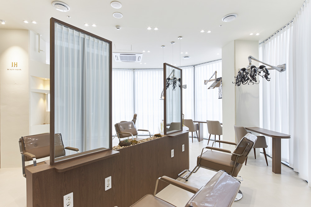二十平米高级美容院的现代设计魅力-5