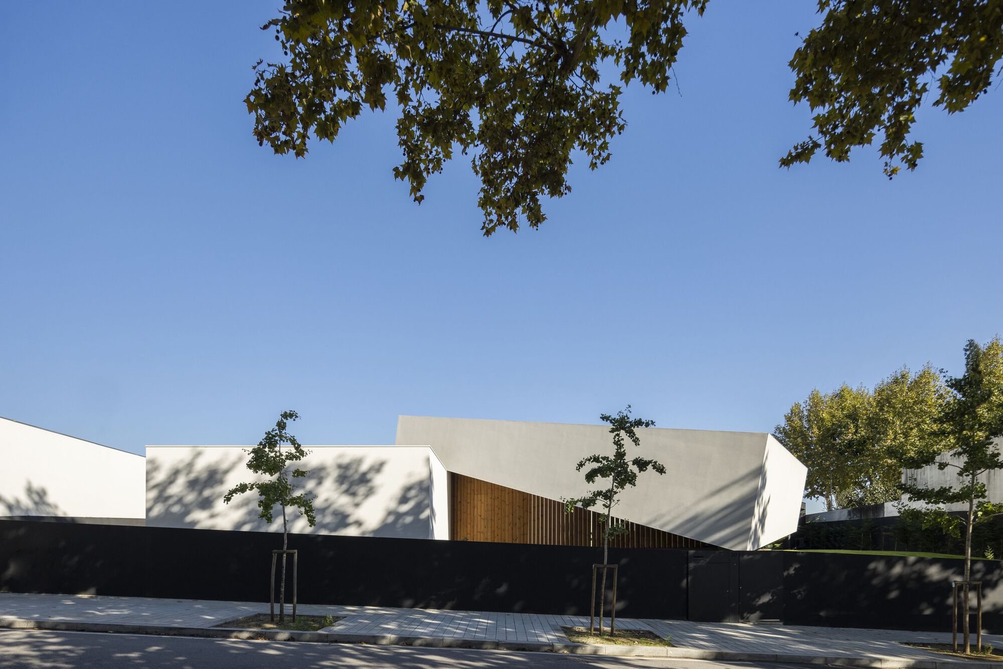 倾斜房屋丨葡萄牙丨MUTANT Architecture & Design-28