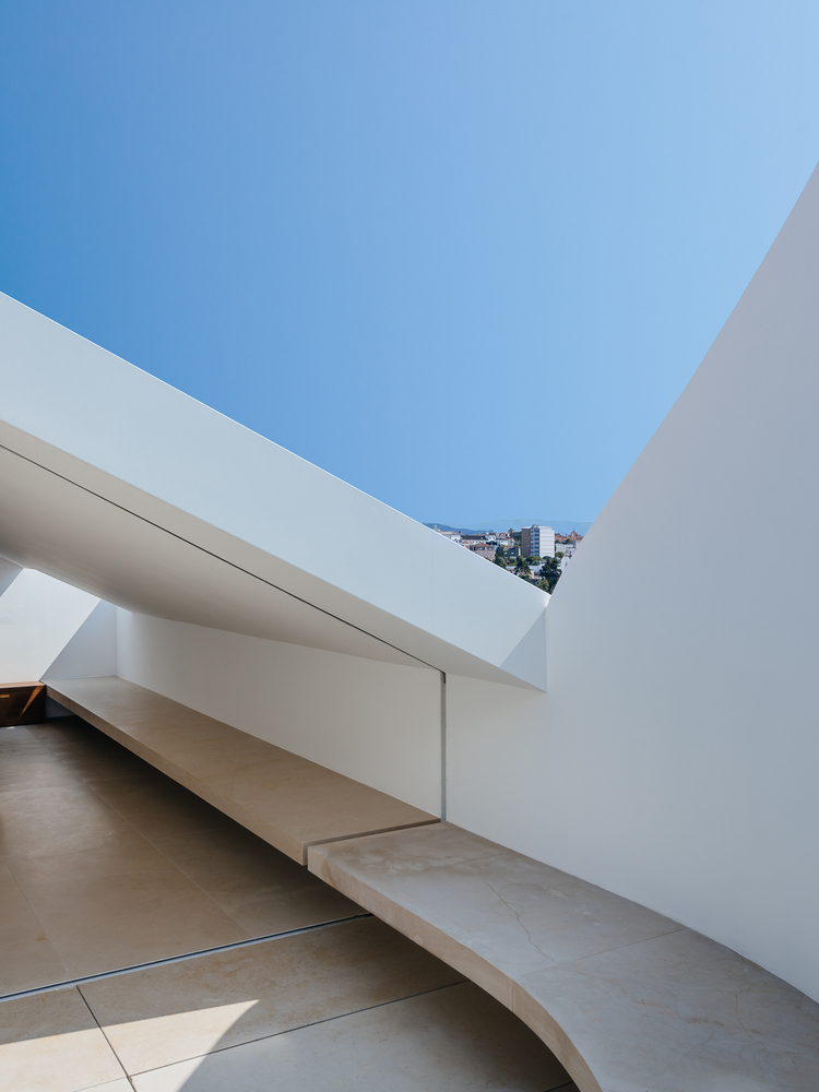 葡萄牙 Coimbra“Redondo”建筑 · 百年历史的现代重生-45