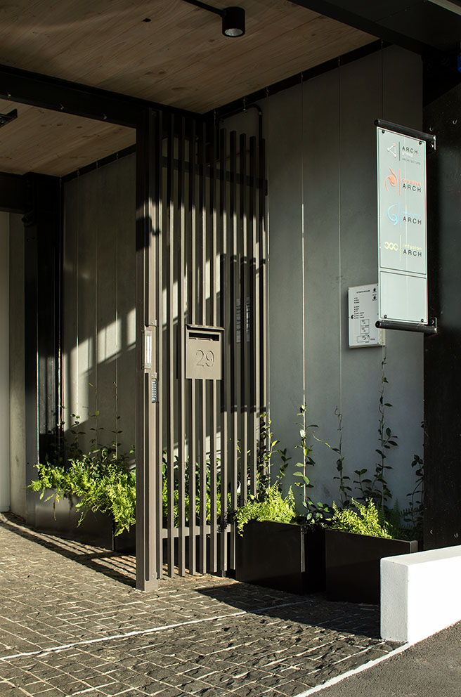 创新建筑公司的生态办公空间-12